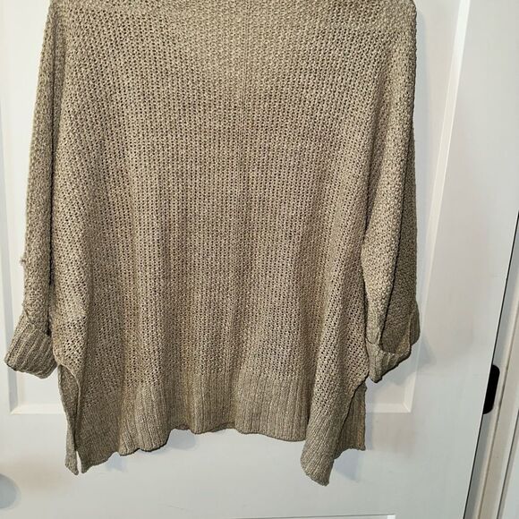 BOUTIQUE NEW WOMENS SWEATER - Picture 4 of 6